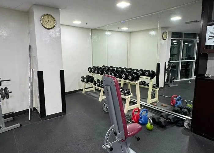 Modern Studio Apartment In Dubai Marina