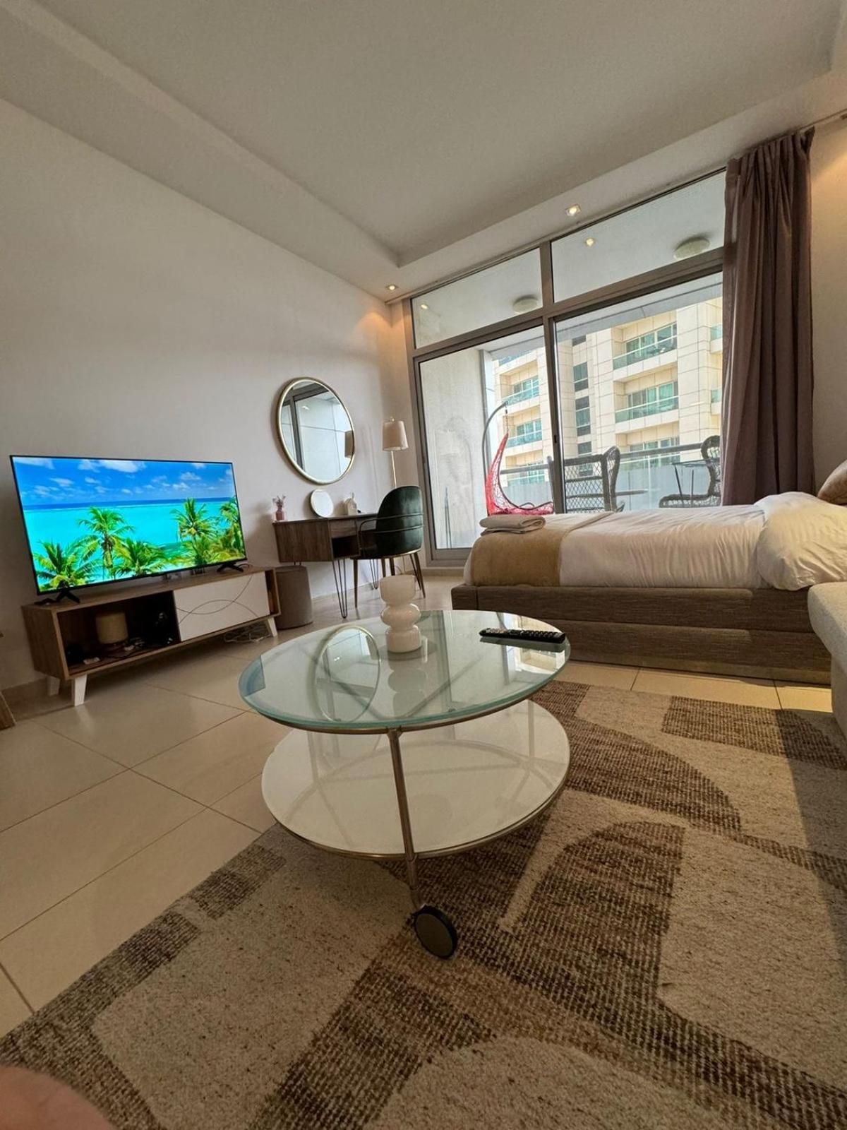 Modern In Marina Apartment *