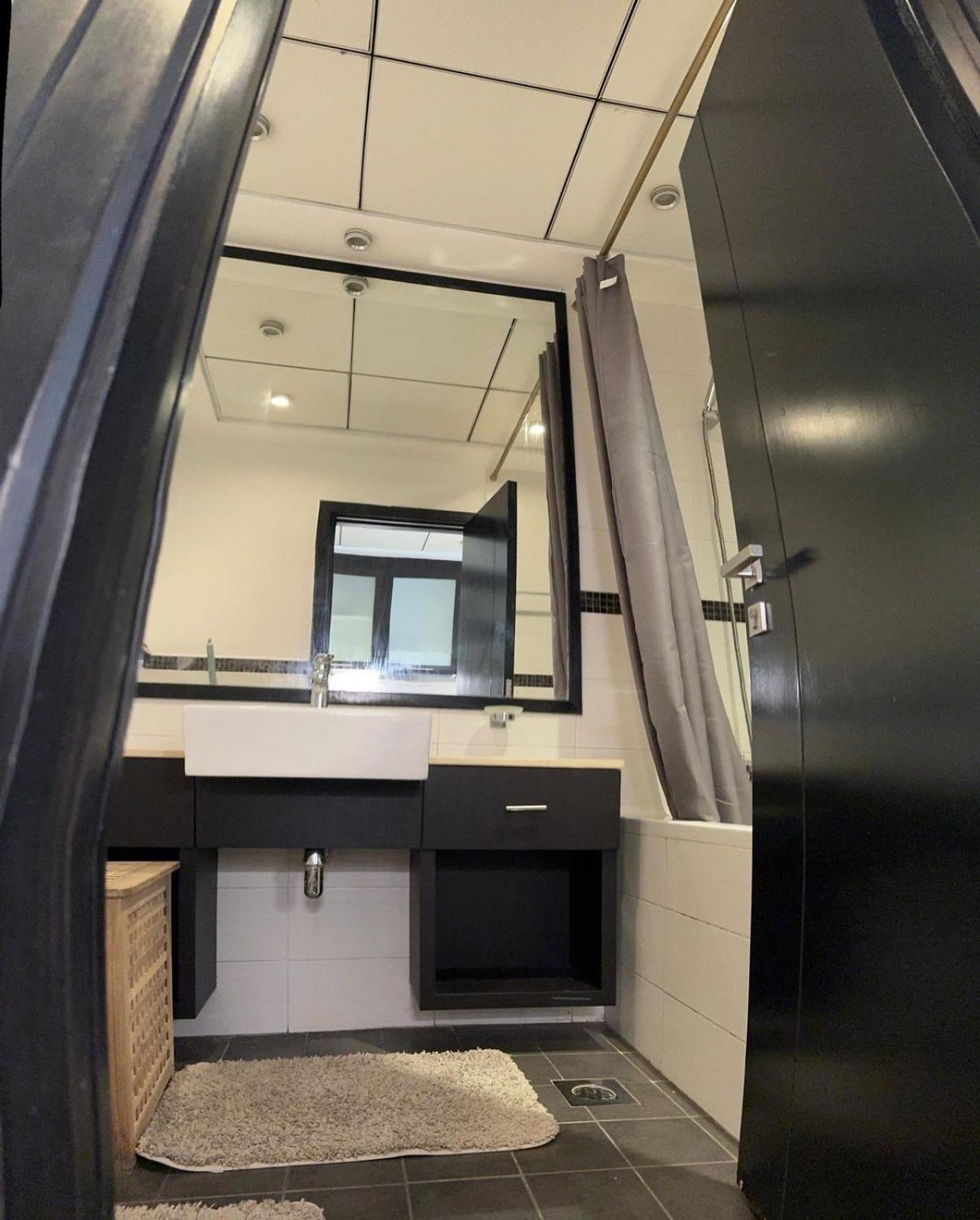 Modern In Marina Apartment Dubai